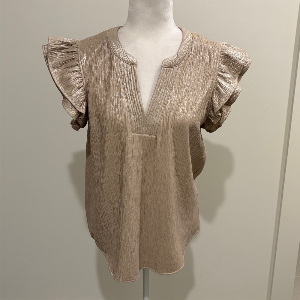 New With tags Avara Boutique Champagne Flutter Sleeve Top Sz M - Picture 2 of 10